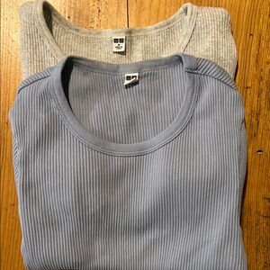 Uniqlo Light Gray and Blue Ribbed Short Sleeve Tee